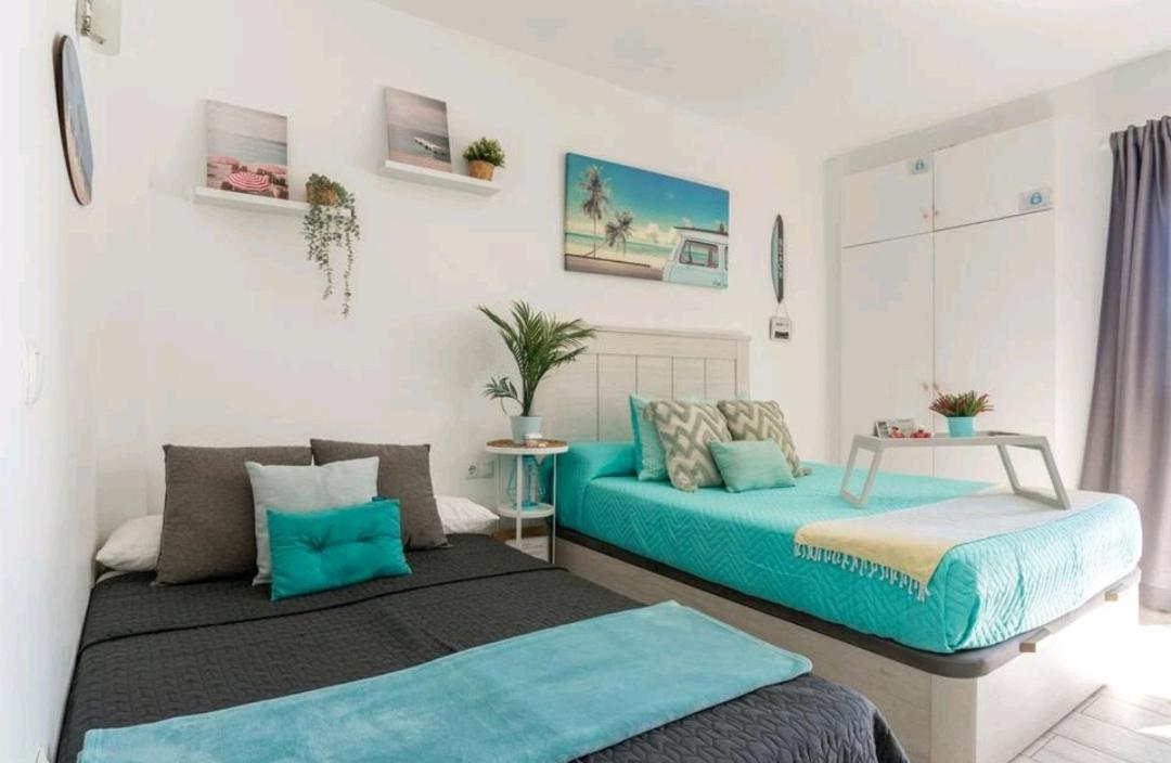 El Estudio De La Playa Benalbeach Holidays Deluxe Беналмадена Екстериор снимка