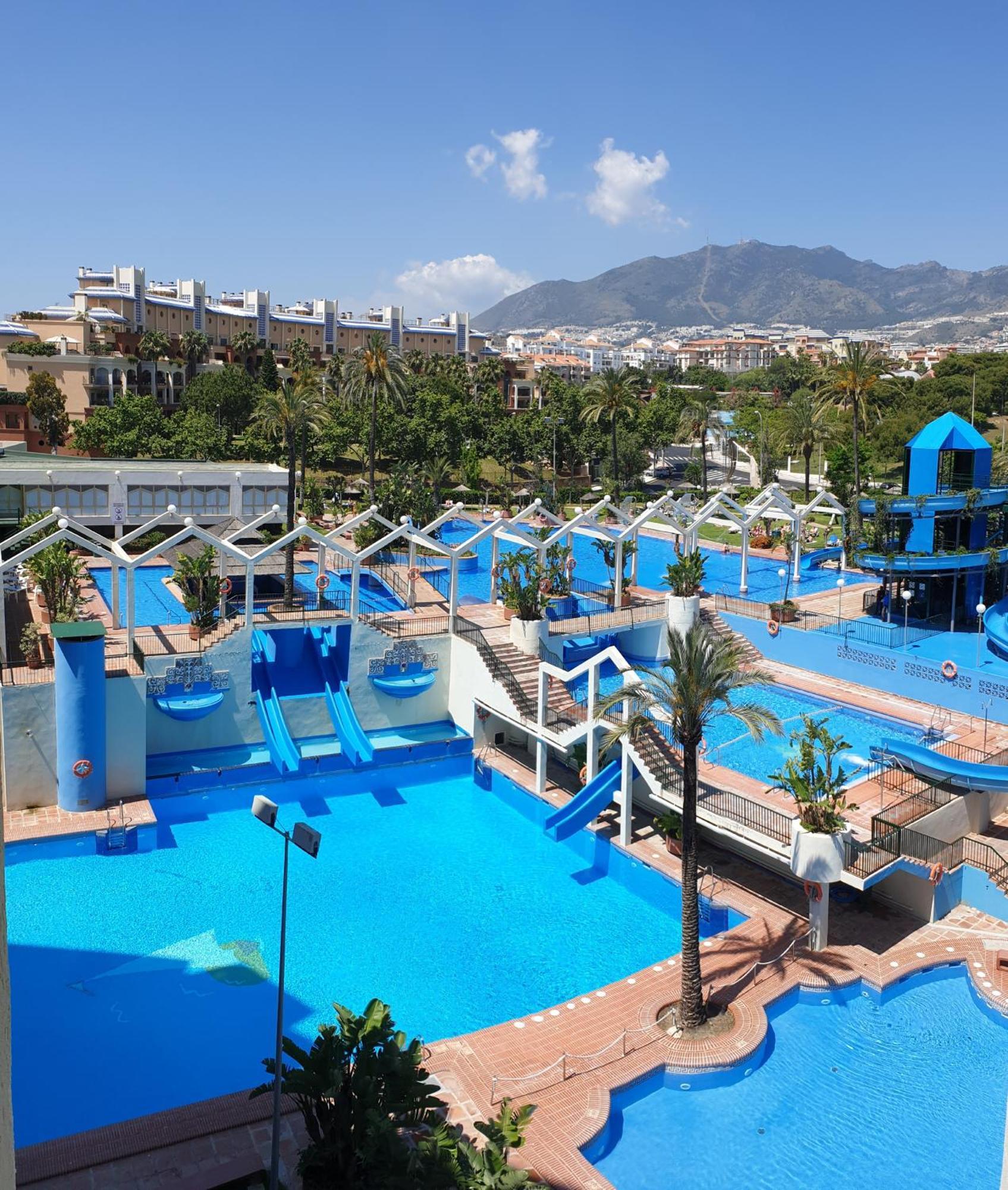 El Estudio De La Playa Benalbeach Holidays Deluxe Беналмадена Екстериор снимка